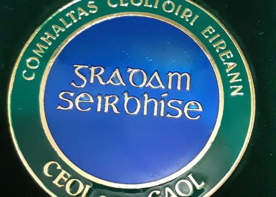 Siobhán Lynch presented Comhaltas Ceoltóirí Éireann Service Award